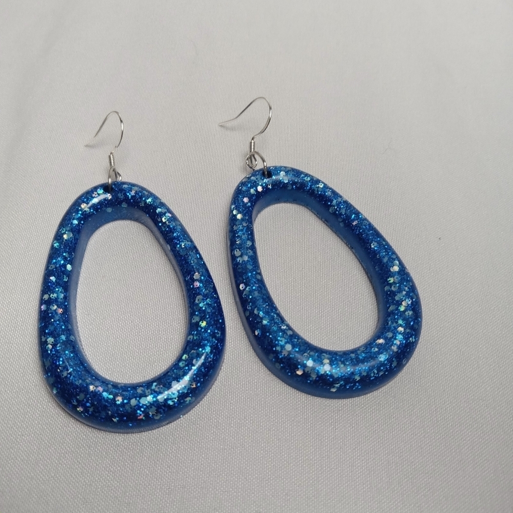 Hand Crafted Blue Dazzling Earrings